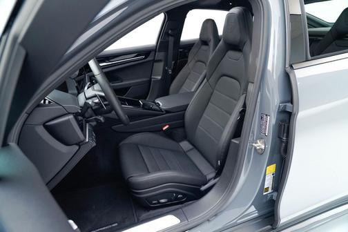2026 Porsche Panamera 
