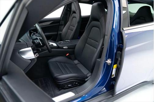 2022 Porsche Panamera