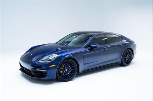 2022 Porsche Panamera