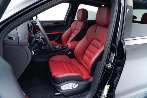 2026 Porsche Macan S