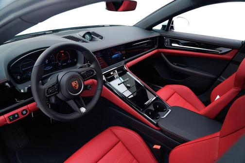 2026 Porsche Panamera 