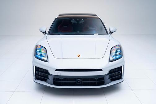 2026 Porsche Panamera 