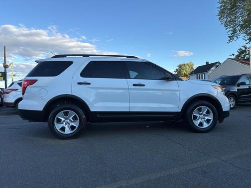 White 2013 Ford Explorer Base