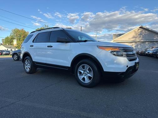 White 2013 Ford Explorer Base