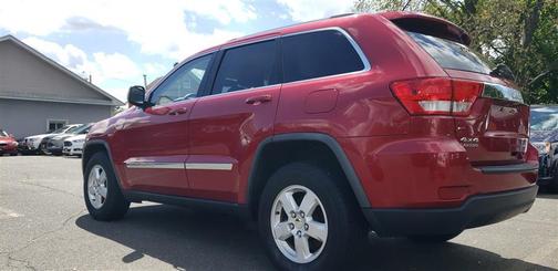 Red 2011 Jeep Grand Cherokee Laredo
