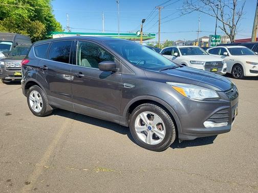 Gray 2016 Ford Escape SE
