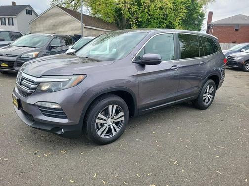 Gray 2017 Honda Pilot EX