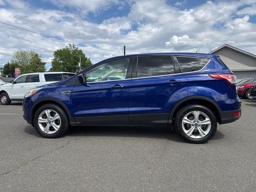 Blue 2014 Ford Escape SE