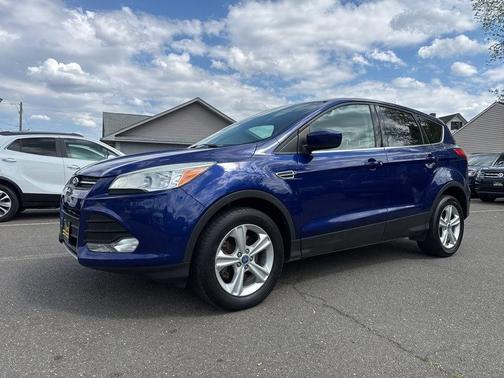 Blue 2014 Ford Escape SE