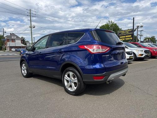 Blue 2014 Ford Escape SE