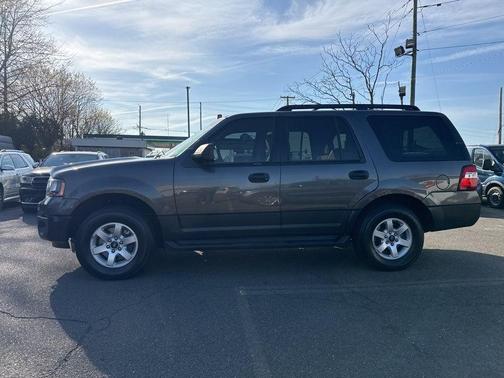 Gray 2016 Ford Expedition XL