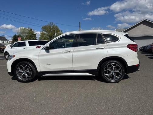 White 2018 BMW X1 xDrive28i