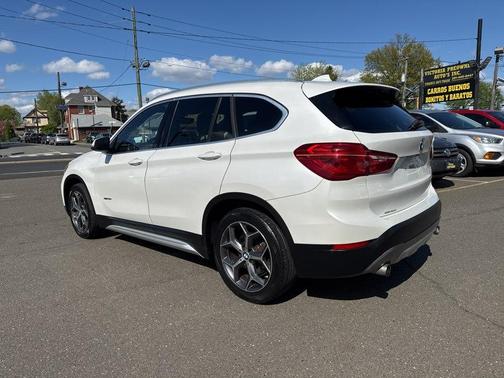White 2018 BMW X1 xDrive28i