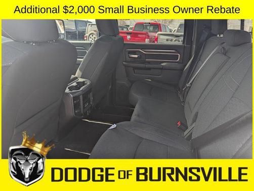 Bright White Clearcoat 2026 RAM 3500 Big Horn Crew Cab 4x4 6'4' Box