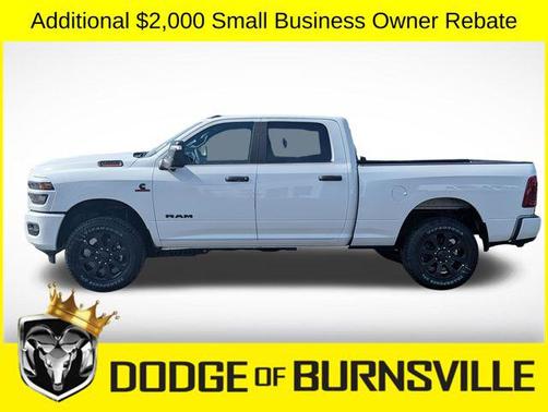 Bright White Clearcoat 2026 RAM 3500 Big Horn Crew Cab 4x4 6'4' Box