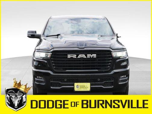 Diamond Black Crystal Pearlcoat 2025 RAM 1500 Laramie