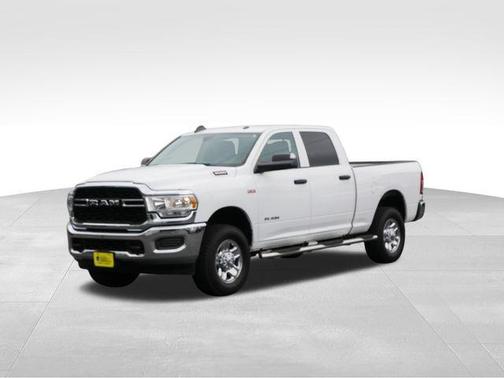 2019 RAM 3500 Tradesman Crew Cab 4x4 6'4' Box