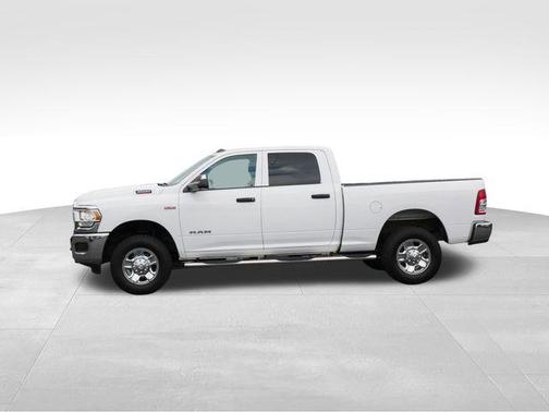 2019 RAM 3500 Tradesman Crew Cab 4x4 6'4' Box