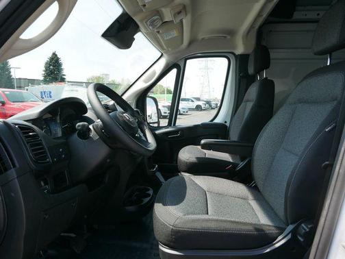 2025 RAM ProMaster 2500 Tradesman