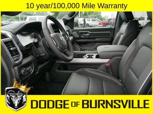 Ivory White Tri-Coat Pearlcoat 2026 RAM 1500 Laramie