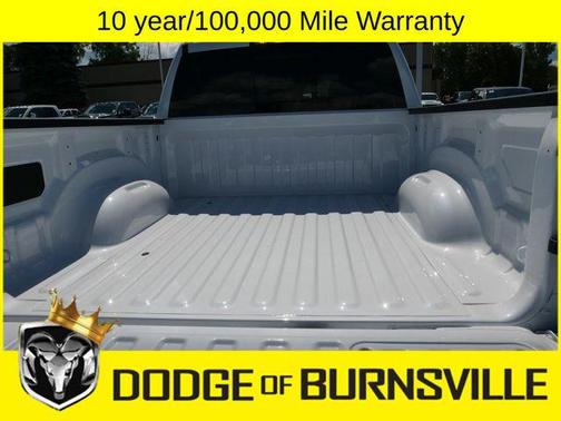 Ivory White Tri-Coat Pearlcoat 2026 RAM 1500 Laramie