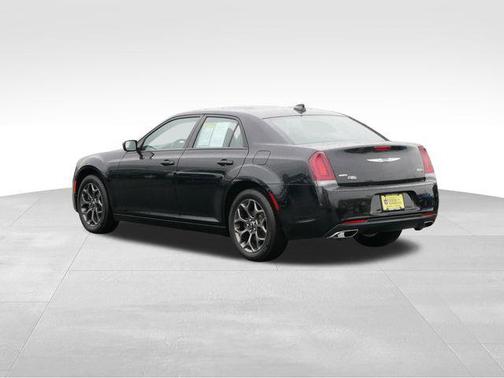 2018 Chrysler 300 S