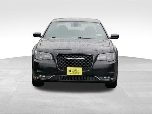 2018 Chrysler 300 S