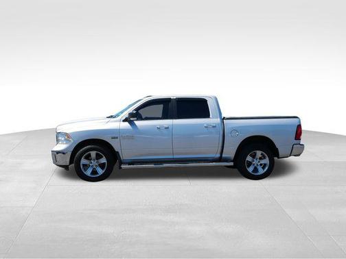 Bright Silver Metallic Clearcoat 2017 RAM 1500 Big Horn