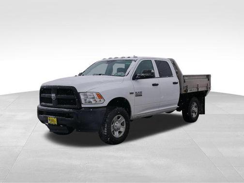 2017 RAM 3500 Tradesman Crew Cab 4x4 6'4' Box