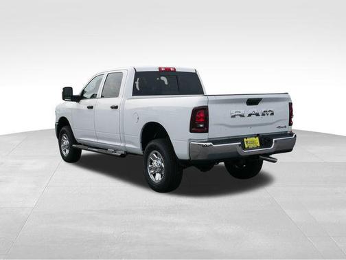 2025 RAM 2500 Tradesman Crew Cab 4x4 6'4' Box