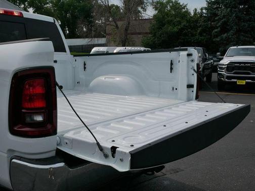 2025 RAM 2500 Tradesman Crew Cab 4x4 6'4' Box