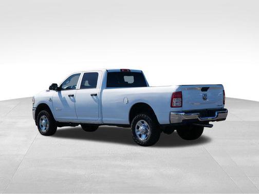 2022 RAM 3500 Tradesman Crew Cab 4x4 8' Box
