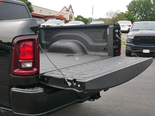 2025 RAM 2500 Big Horn Crew Cab 4x4 6'4' Box