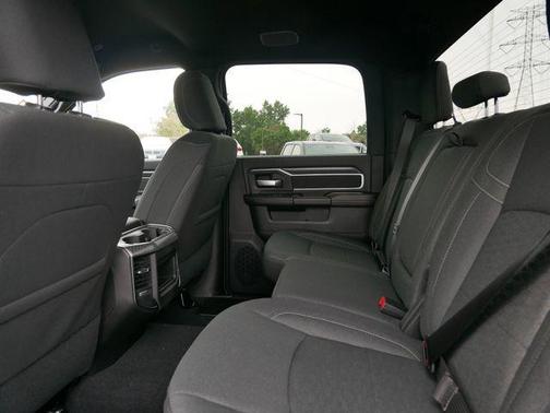 2025 RAM 2500 Big Horn Crew Cab 4x4 6'4' Box