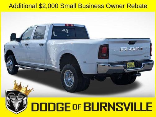 Bright White Clearcoat 2026 RAM 3500 Tradesman Crew Cab 4x4 8' Box