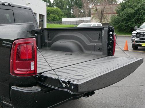 2025 RAM 2500 Laramie Crew Cab 4x4 6'4' Box