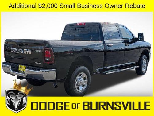 Diamond Black Crystal Pearlcoat 2026 RAM 3500 Tradesman Crew Cab 4x4 6'4' Box