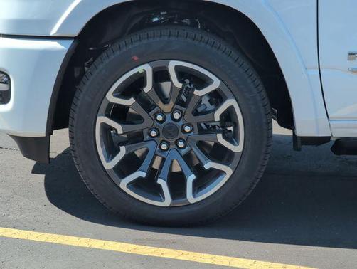 Bright White Clearcoat 2027 RAM 1500 Limited