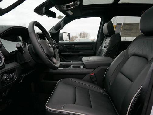 2025 RAM 1500 Limited