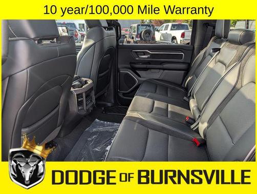 Diamond Black Crystal Pearlcoat 2026 RAM 1500 Laramie