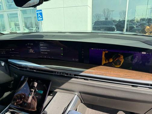 2025 Cadillac Escalade Sport Platinum