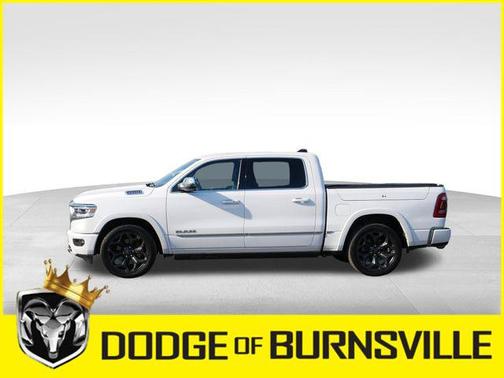 Ivory White Tri-Coat Pearlcoat 2023 RAM 1500 Limited
