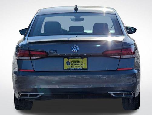 2022 Volkswagen Passat 2.0T R-Line