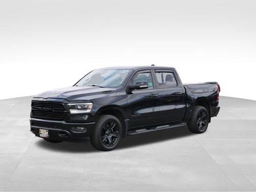 Diamond Black Crystal Pearlcoat 2020 RAM 1500 Big Horn/Lone Star