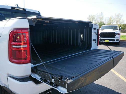 2025 RAM 1500 ST