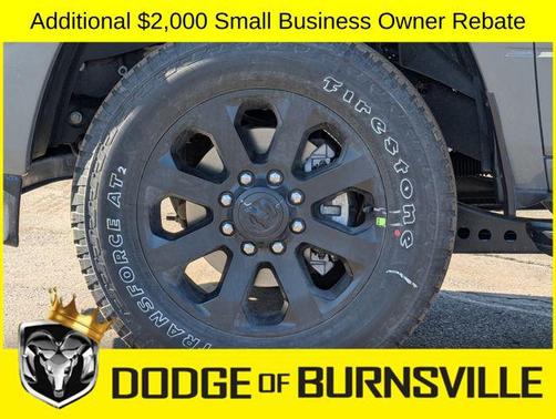 Ceramic Gray Clearcoat 2026 RAM 3500 Big Horn Crew Cab 4x4 6'4' Box