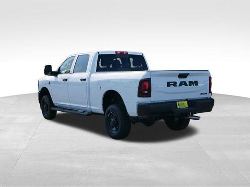 2025 RAM 2500 Tradesman Crew Cab 4x4 6'4' Box