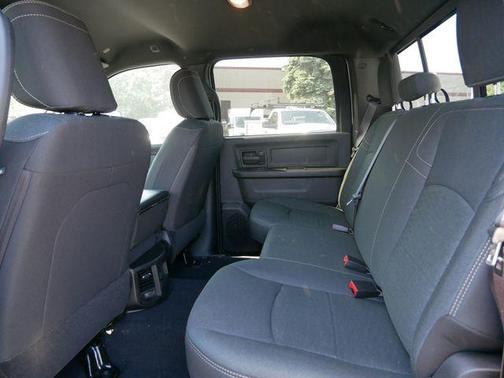 2025 RAM 2500 Tradesman Crew Cab 4x4 6'4' Box