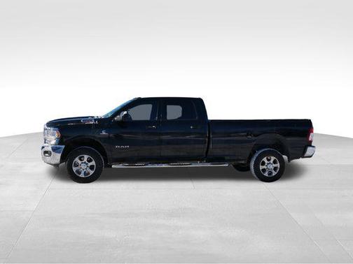 2020 RAM 2500 Big Horn Crew Cab 4X4 8' Box