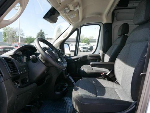 2025 RAM ProMaster 2500 Tradesman